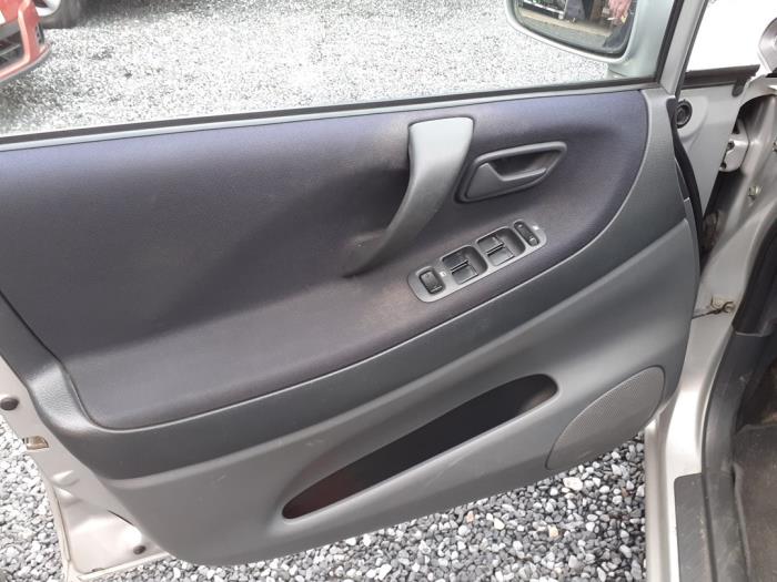 Suzuki Liana 1.6 MPi 16V Sloopvoertuig (2003, Grijs)