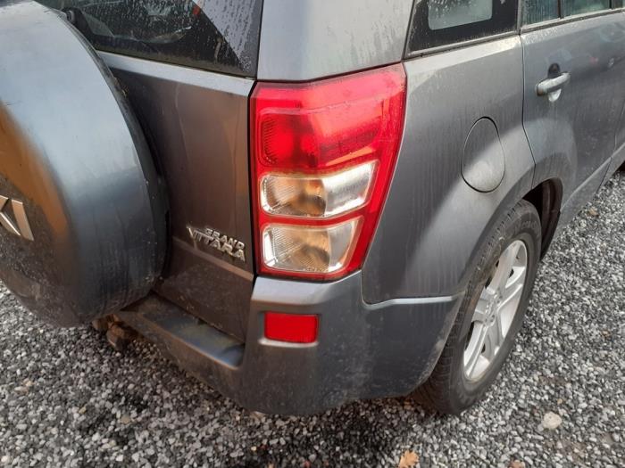 Suzuki Grand Vitara II 2.0 16V Sloopvoertuig (2006, Grijs)