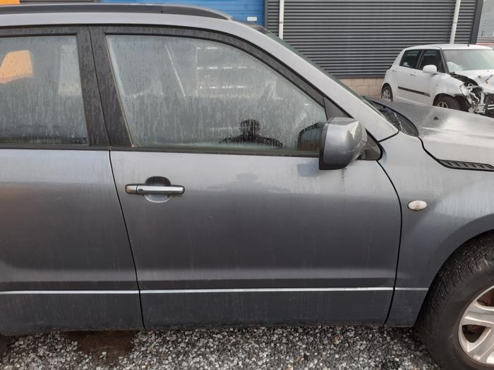 Suzuki Grand Vitara II 2.0 16V Sloopvoertuig (2006, Grijs)