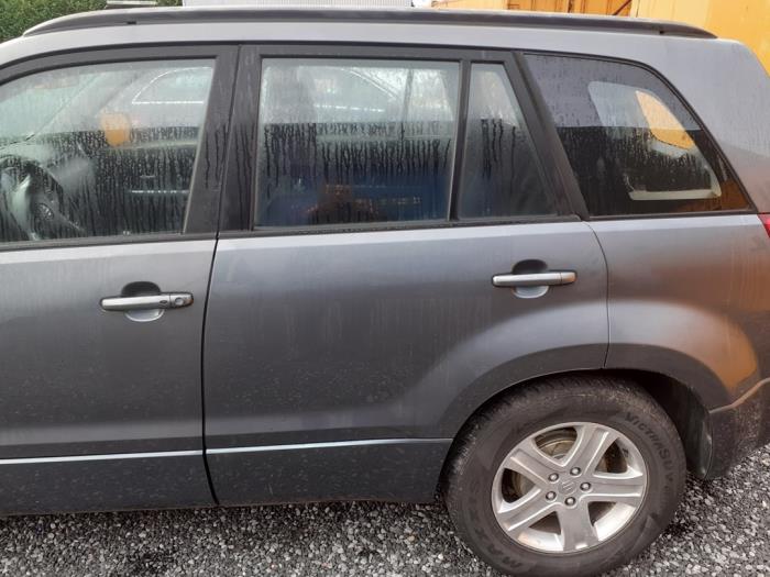 Suzuki Grand Vitara II 2.0 16V Sloopvoertuig (2006, Grijs)