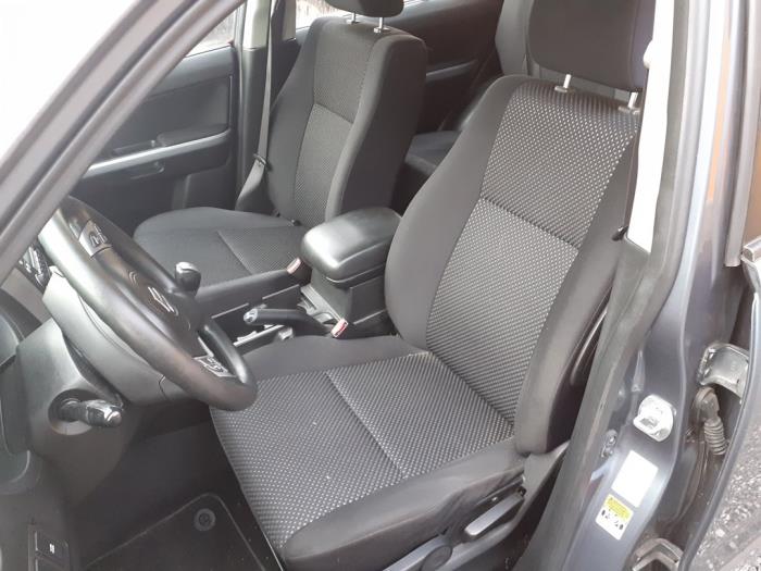 Suzuki Grand Vitara II 2.0 16V Sloopvoertuig (2006, Grijs)