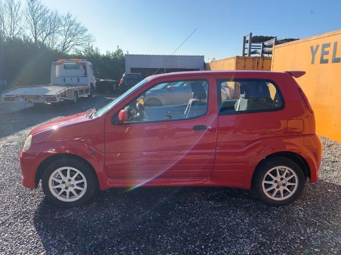 Suzuki Ignis 1.5 16V Sport Sloopvoertuig (2004, Rood)
