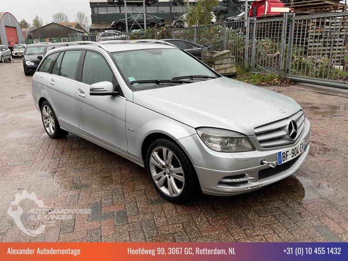 Mercedes C Estate 2.2 C-200 CDI 16V BlueEFFICIENCY Sloopvoertuig (2010, Grijs)