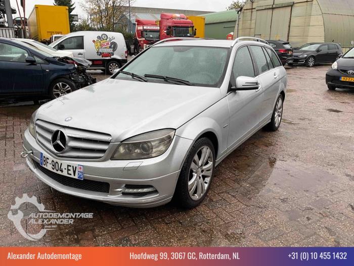 Mercedes C Estate 2.2 C-200 CDI 16V BlueEFFICIENCY Sloopvoertuig (2010, Grijs)