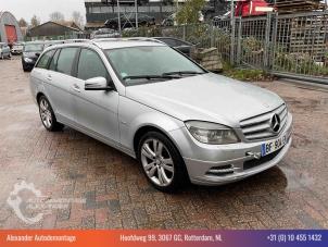 Mercedes C Estate 2.2 C-200 CDI 16V BlueEFFICIENCY Sloopvoertuig (2010, Grijs)