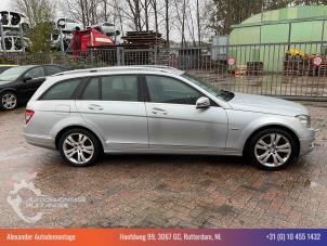 Mercedes C Estate 2.2 C-200 CDI 16V BlueEFFICIENCY Sloopvoertuig (2010, Grijs)