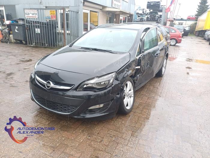 Opel Astra J Sports Tourer 1.4 Turbo 16V Sloopvoertuig (2014, Metallic, Zwart)
