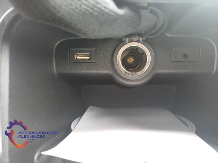 Opel Astra J Sports Tourer 1.4 Turbo 16V Sloopvoertuig (2014, Metallic, Zwart)