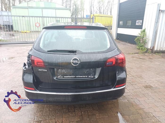 Opel Astra J Sports Tourer 1.4 Turbo 16V Sloopvoertuig (2014, Metallic, Zwart)