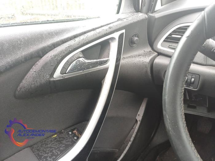 Opel Astra J Sports Tourer 1.4 Turbo 16V Sloopvoertuig (2014, Metallic, Zwart)