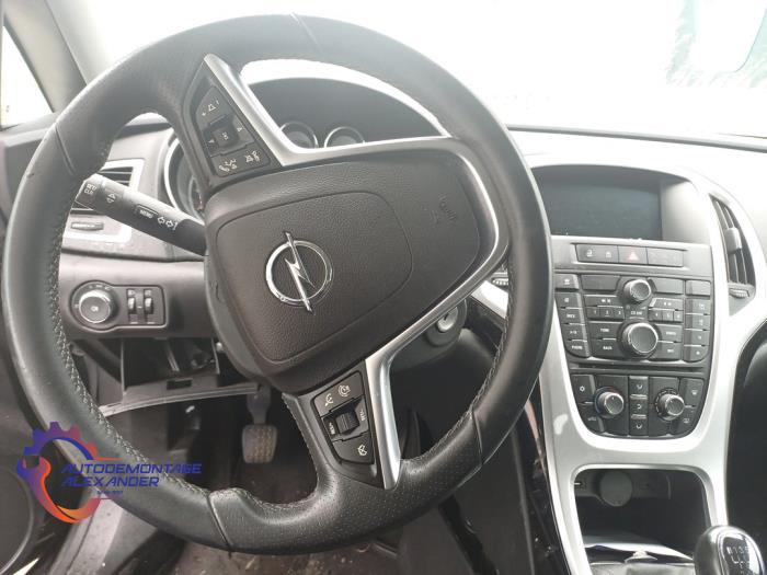 Opel Astra J Sports Tourer 1.4 Turbo 16V Sloopvoertuig (2014, Metallic, Zwart)