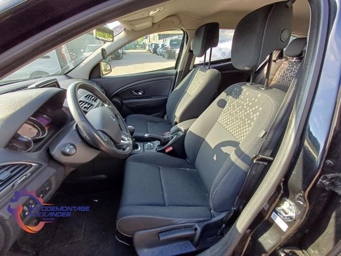 Renault Megane III Grandtour 1.5 dCi 110 Sloopvoertuig (2014, Zwart)