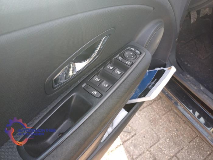 Renault Megane III Grandtour 1.5 dCi 110 Sloopvoertuig (2014, Zwart)