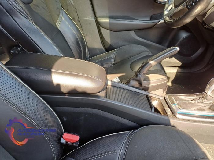 Volvo V40 2.0 D3 16V Sloopvoertuig (2015, Zwart)