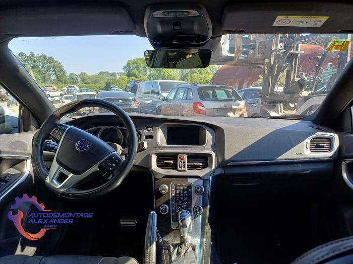 Volvo V40 2.0 D3 16V Sloopvoertuig (2015, Zwart)