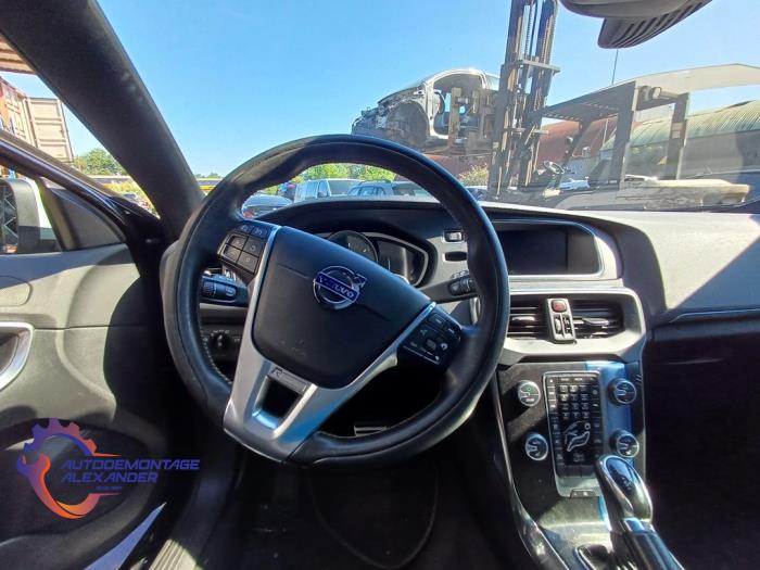 Volvo V40 2.0 D3 16V Sloopvoertuig (2015, Zwart)