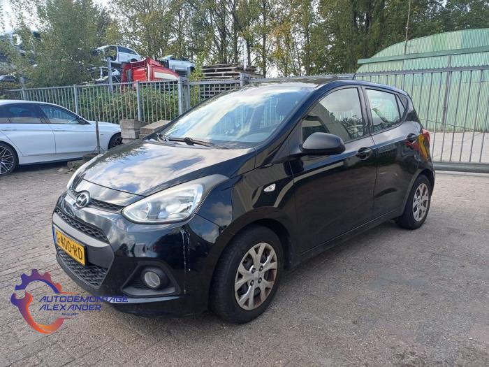 Hyundai i10 1.0 12V Sloopvoertuig (2014, Zwart)