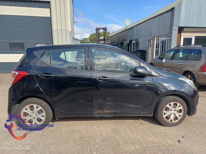 Hyundai i10 1.0 12V Sloopvoertuig (2014, Zwart)