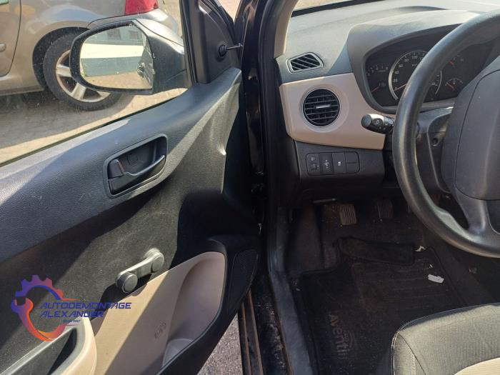 Hyundai i10 1.0 12V Sloopvoertuig (2014, Zwart)