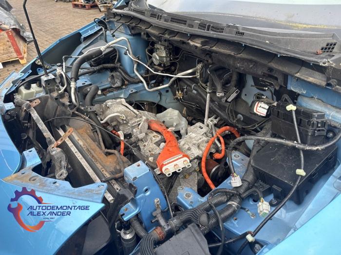 Nissan Leaf Leaf Sloopvoertuig (2011, Blauw)