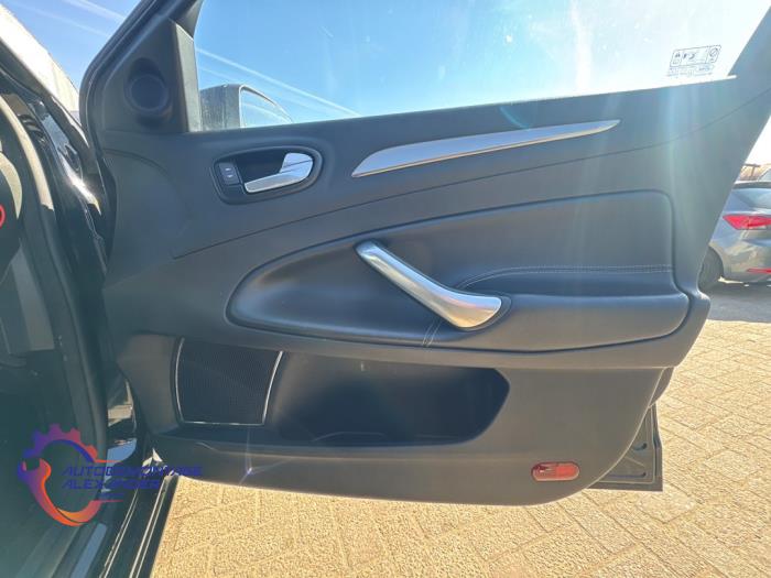 Ford Mondeo IV 2.0 16V Flexifuel Sloopvoertuig (2009, Zwart)