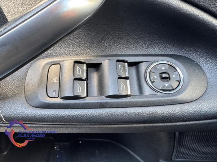 Ford Mondeo IV 2.0 16V Flexifuel Sloopvoertuig (2009, Zwart)