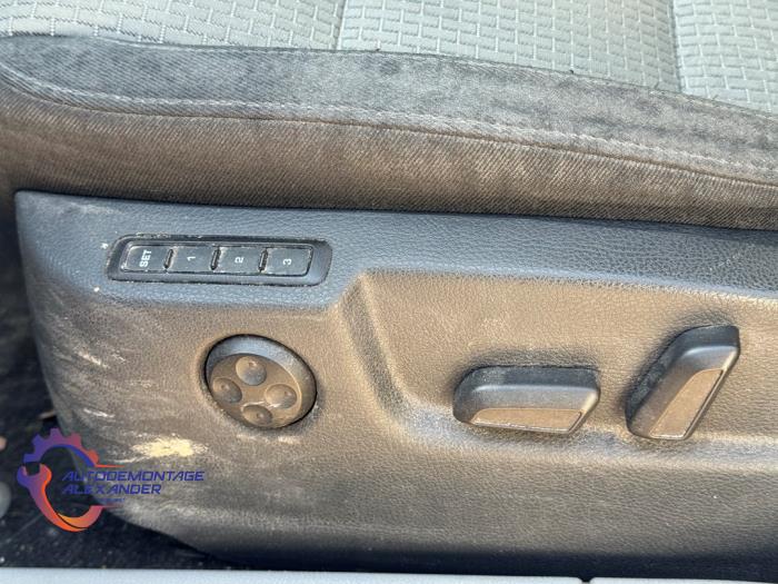 Skoda Superb Combi 1.6 TDI Sloopvoertuig (2011, Grijs)