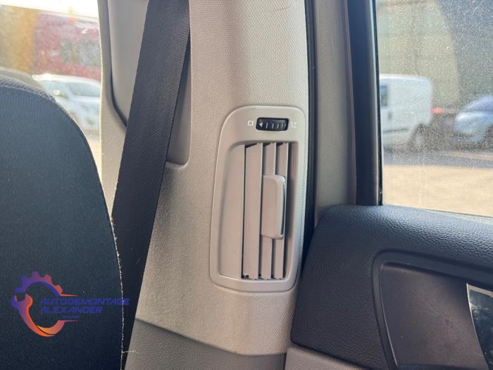 Skoda Superb Combi 1.6 TDI Sloopvoertuig (2011, Grijs)