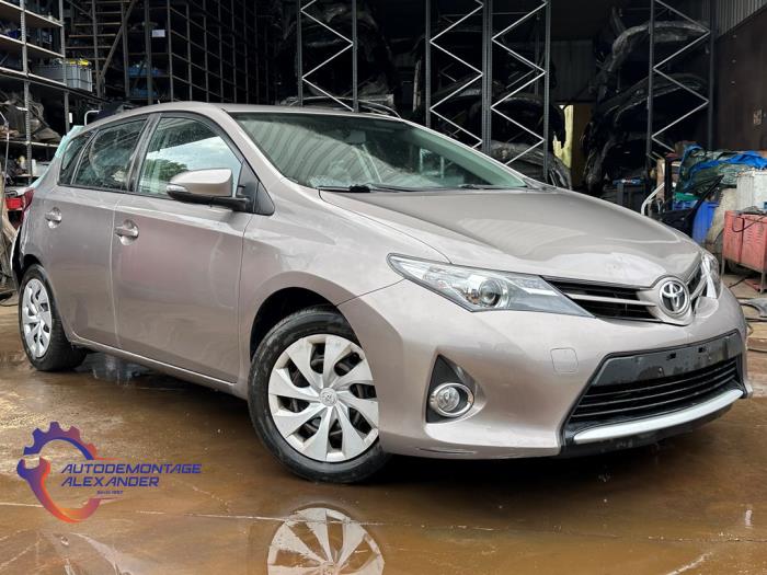 Toyota Auris 1.3 VVT-I 16V Sloopvoertuig (2015, 4V8)
