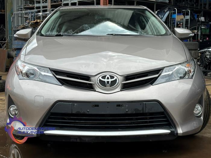 Toyota Auris 1.3 VVT-I 16V Sloopvoertuig (2015, 4V8)