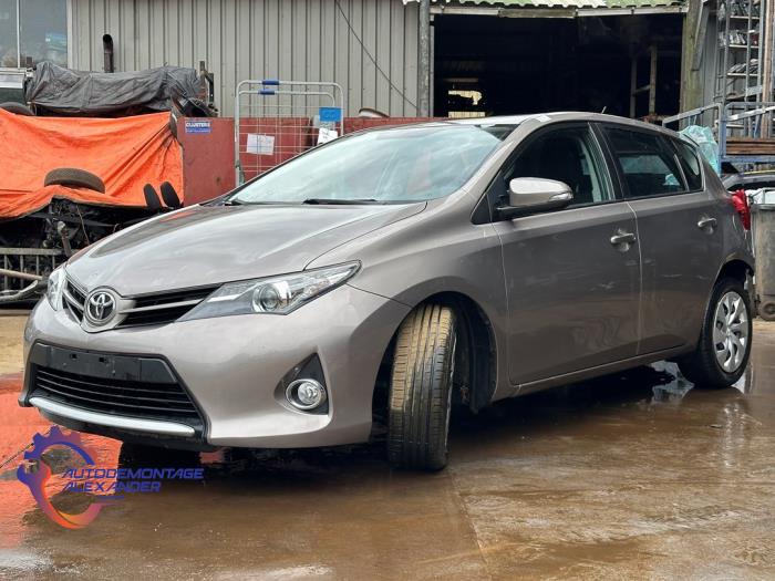 Toyota Auris 1.3 VVT-I 16V Sloopvoertuig (2015, 4V8)