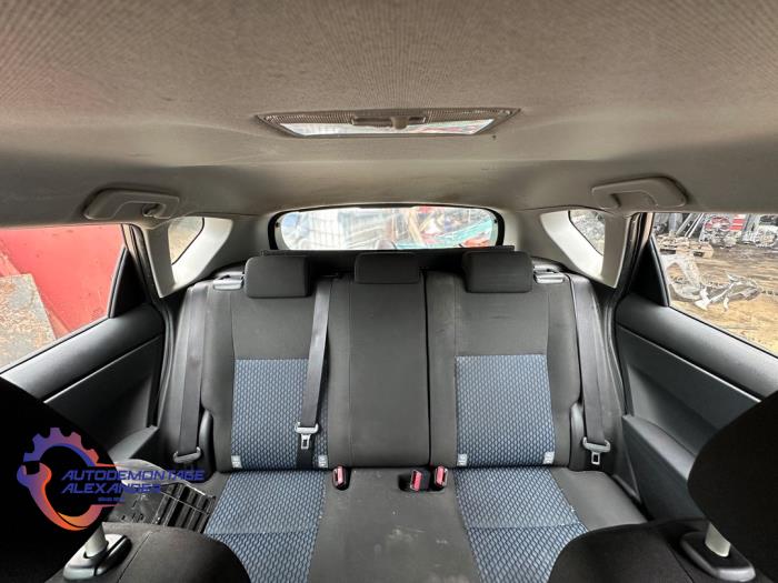 Toyota Auris 1.3 VVT-I 16V Sloopvoertuig (2015, 4V8)