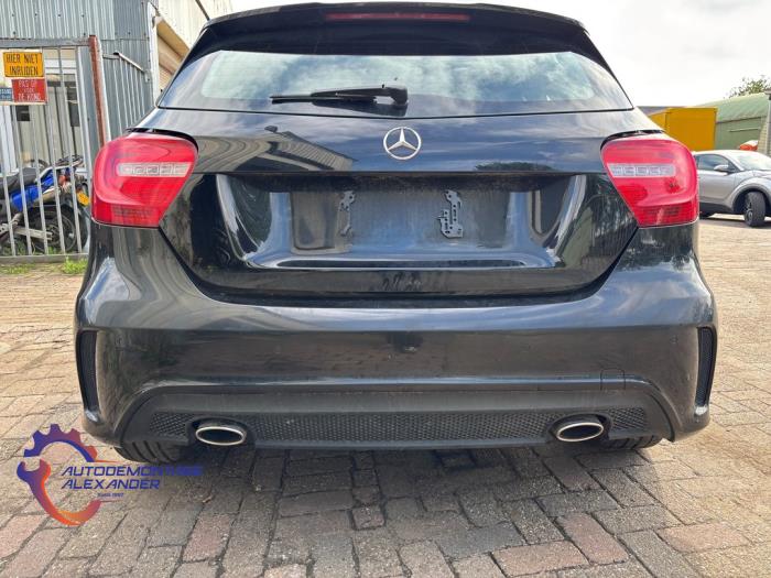 Mercedes A 1.6 A-180 16V Sloopvoertuig (2015, Zwart)