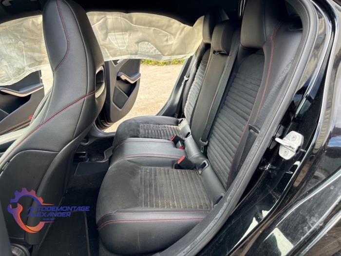 Mercedes A 1.6 A-180 16V Sloopvoertuig (2015, Zwart)