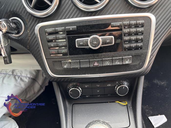 Mercedes A 1.6 A-180 16V Sloopvoertuig (2015, Zwart)