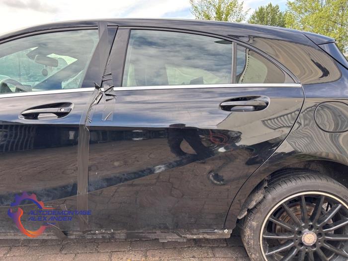 Mercedes A 1.6 A-180 16V Sloopvoertuig (2015, Zwart)