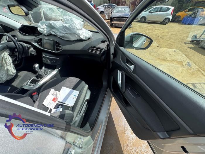 Peugeot 308 1.6 BlueHDi 100 Sloopvoertuig (2016, Grijs)