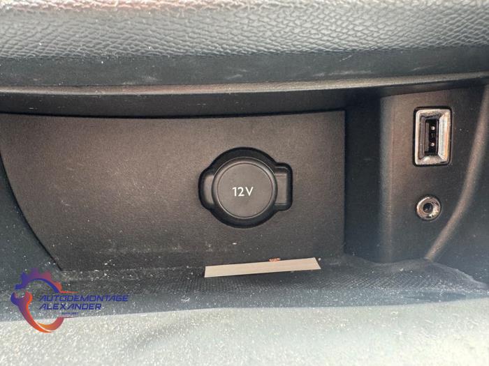 Peugeot 308 1.6 BlueHDi 100 Sloopvoertuig (2016, Grijs)