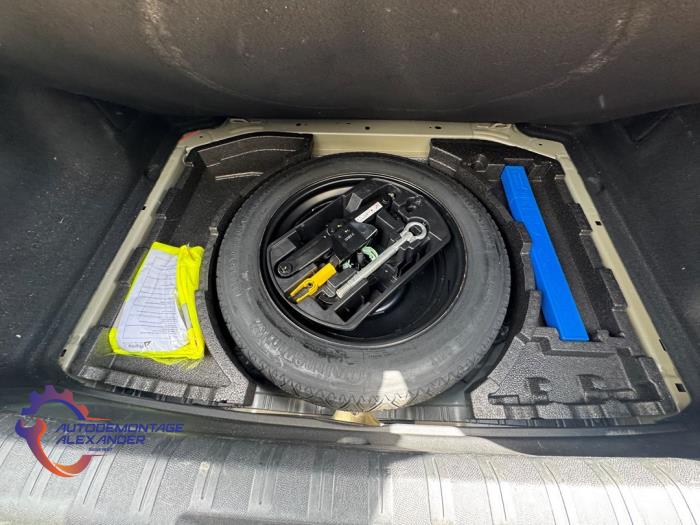 Peugeot 308 1.6 BlueHDi 100 Sloopvoertuig (2016, Grijs)