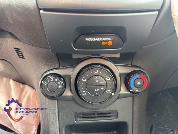 Ford Fiesta 6 1.0 SCI 12V 80 Sloopvoertuig (2015, Rood)