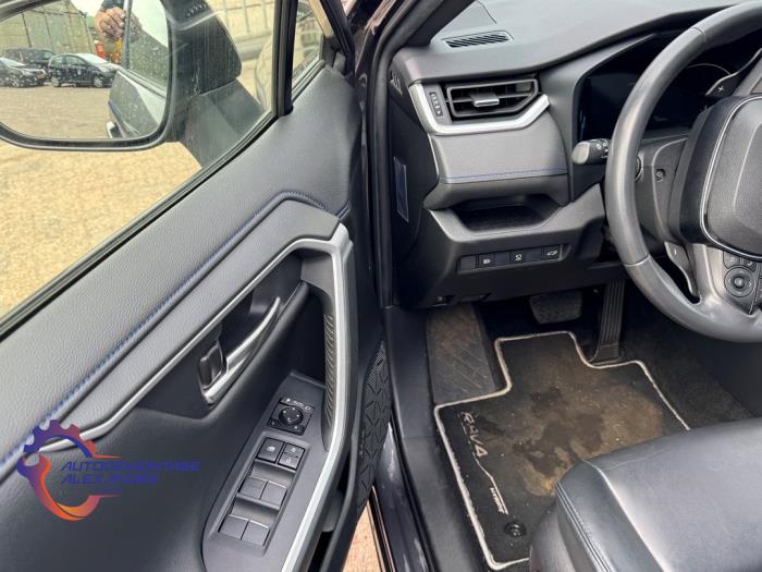 Toyota RAV4 2.5 Hybrid 16V AWD Sloopvoertuig (2019, Grijs)