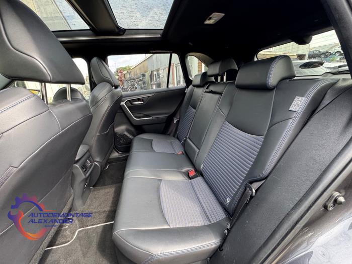 Toyota RAV4 2.5 Hybrid 16V AWD Sloopvoertuig (2019, Grijs)