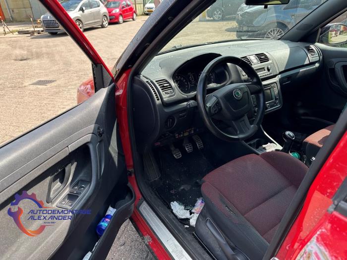 Skoda Fabia II 1.6 TDI 16V 105 Sloopvoertuig (2013, Rood)