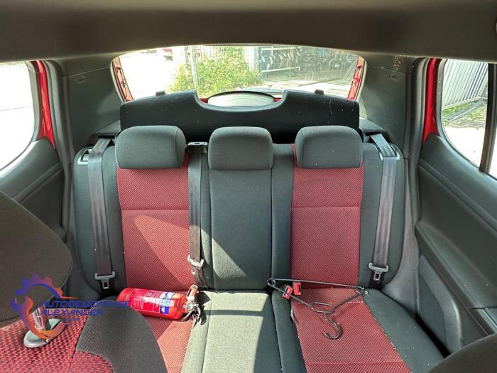 Skoda Fabia II 1.6 TDI 16V 105 Sloopvoertuig (2013, Rood)