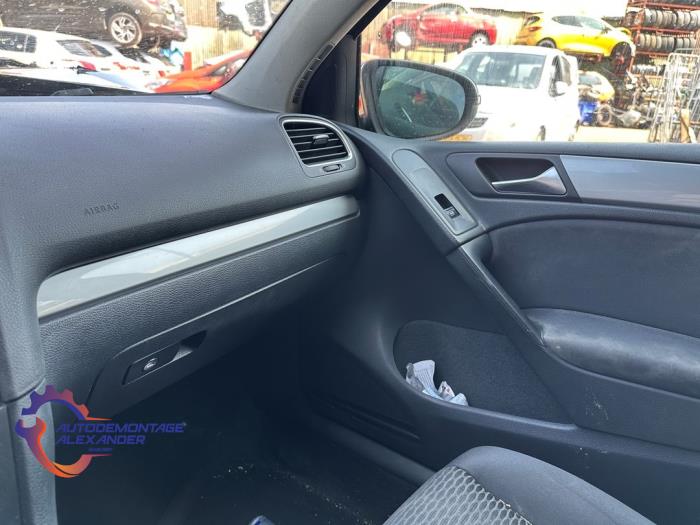 Volkswagen Golf VI 1.6 TDI 16V Sloopvoertuig (2011, Zwart)