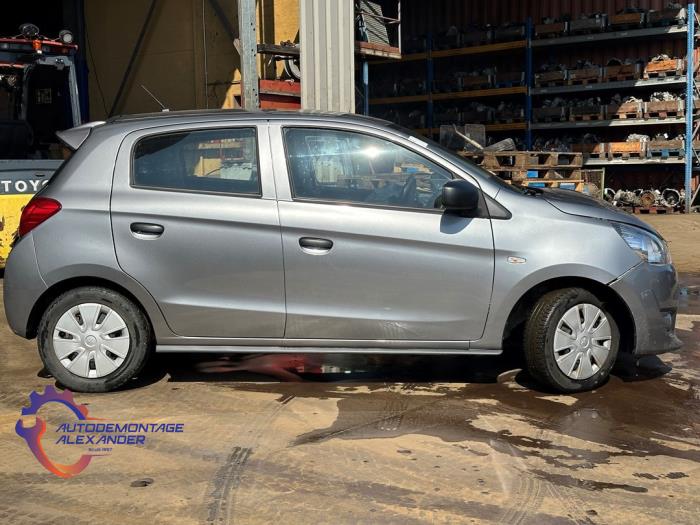 Mitsubishi Space Star 1.0 12V Sloopvoertuig (2015, Titanium, Grijs)