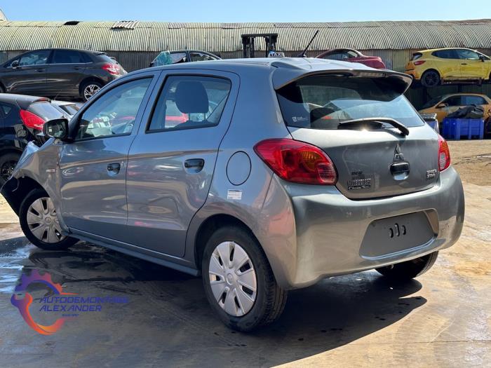 Mitsubishi Space Star 1.0 12V Sloopvoertuig (2015, Titanium, Grijs)