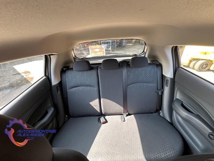 Mitsubishi Space Star 1.0 12V Sloopvoertuig (2015, Titanium, Grijs)