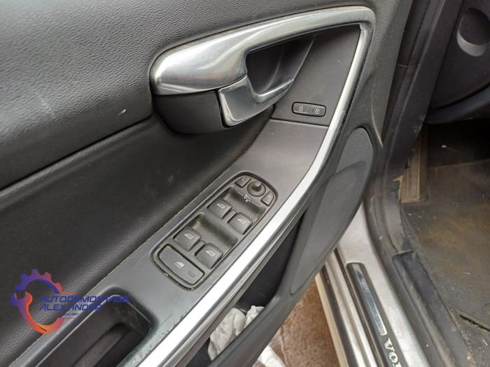 Volvo S60 Cross Country 2.0 D4 16V Sloopvoertuig (2018, Grijs)