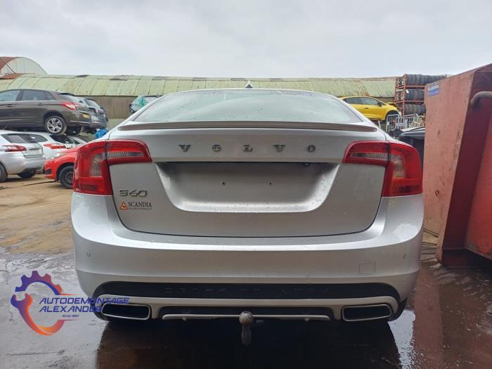 Volvo S60 Cross Country 2.0 D4 16V Sloopvoertuig (2018, Grijs)